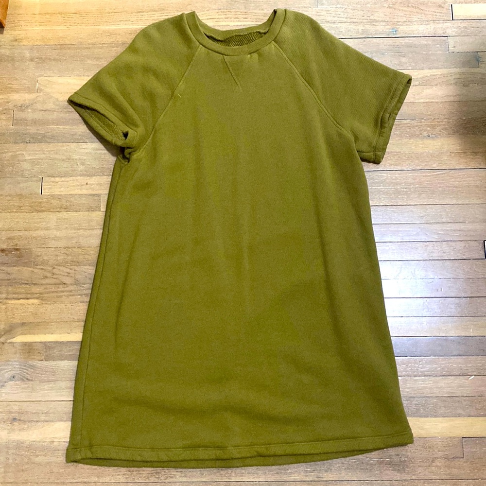 Madewell Lounge Shortsleeved Sweatshirt Dress in Olive Green